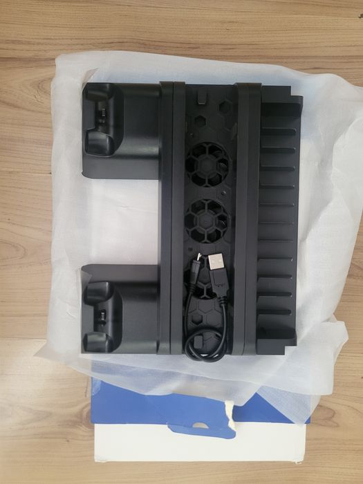Statie răcire PlayStation 4