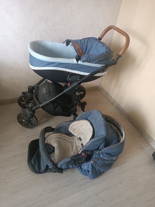 Коляска детская Tutis.