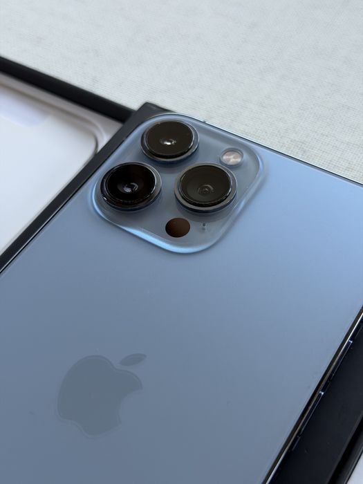 iPhone 13 Pro Max 256GB – Sierra Blue & Gold (Stare foarte bună)