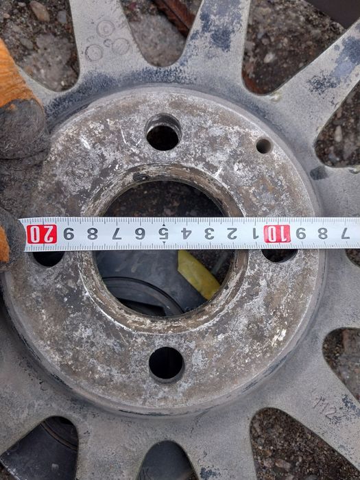 Диски R15 на Гольф 3. Два внутри вареные.