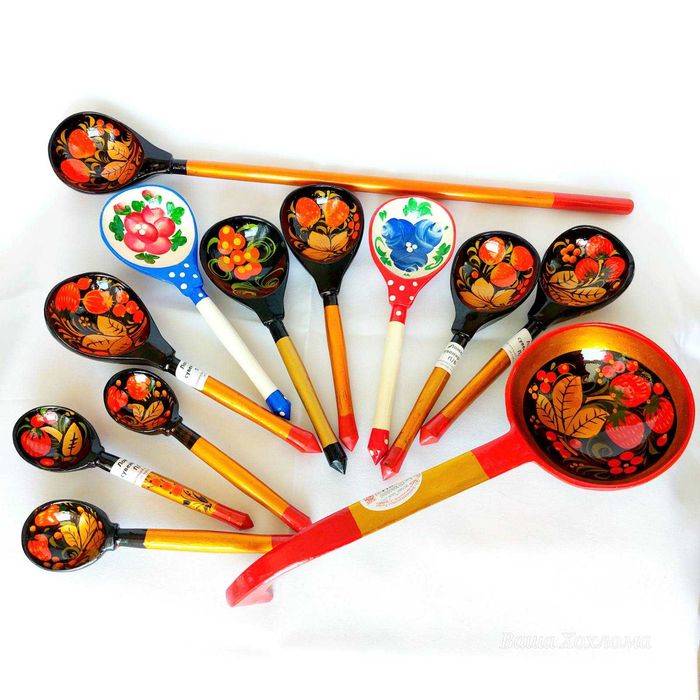 Изделия от дърво, ръчна изработка, стил Хохлома.