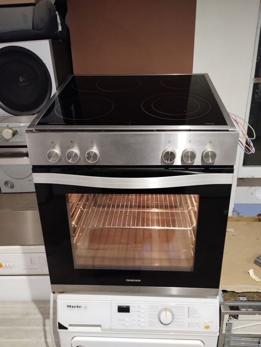 Фурна с плот Constructa 2025 г.