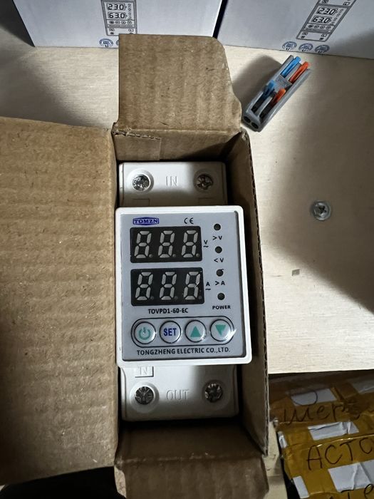 Реле напрежения Tomzn