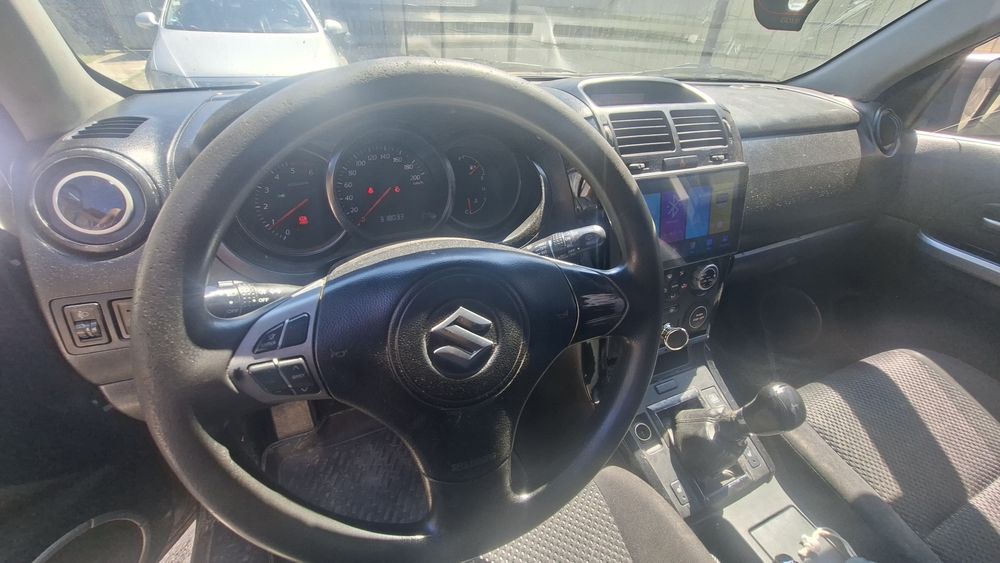 Se vinde Grand Vitara.