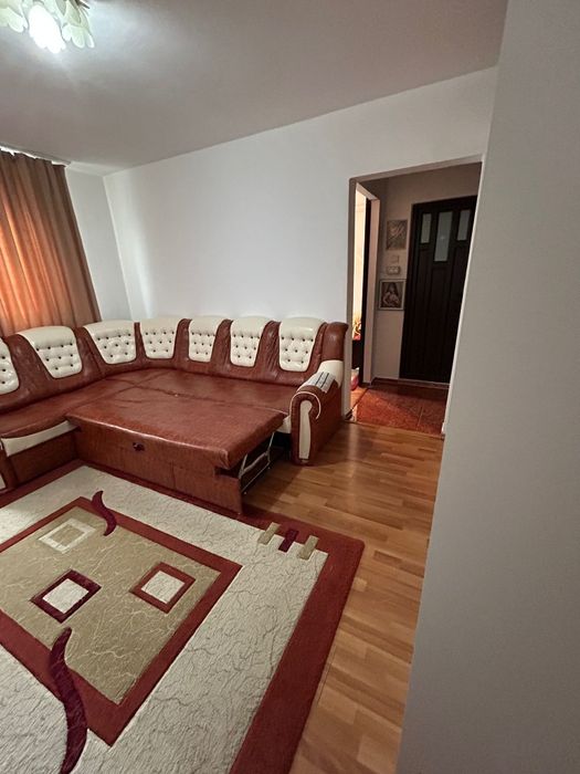 Vând apartament 2 camere zona Mega Mall