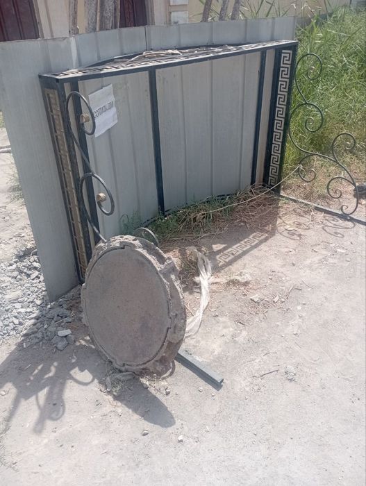 Эшик устига соябон (козерок) сотилади.