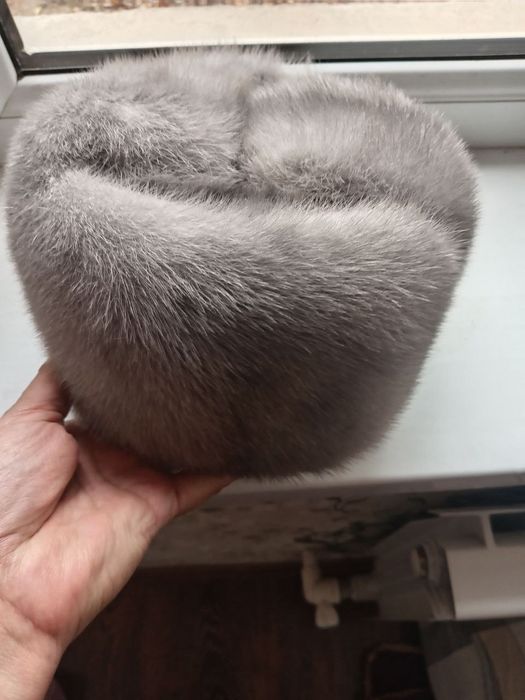 Продаётся норковая шапка