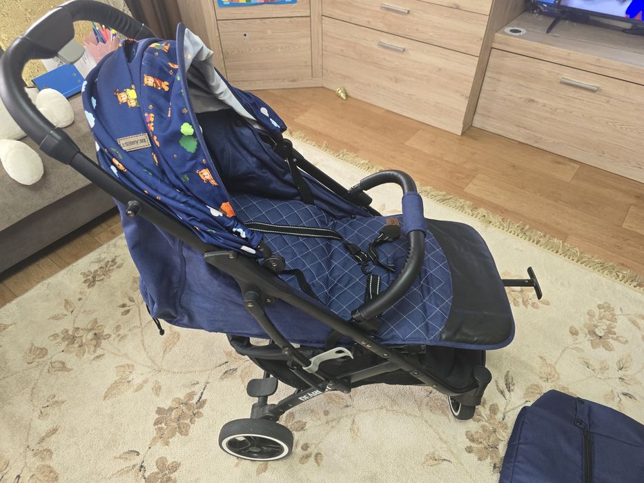 Коляска прогулочная