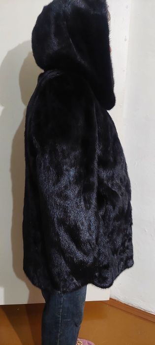 Продам норковую шубу