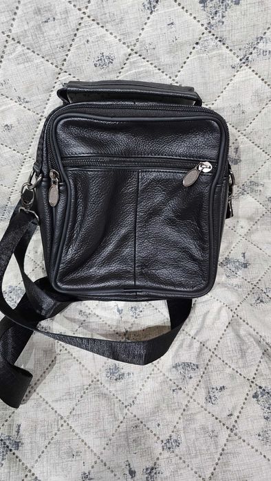 Кожена чанта през рамо