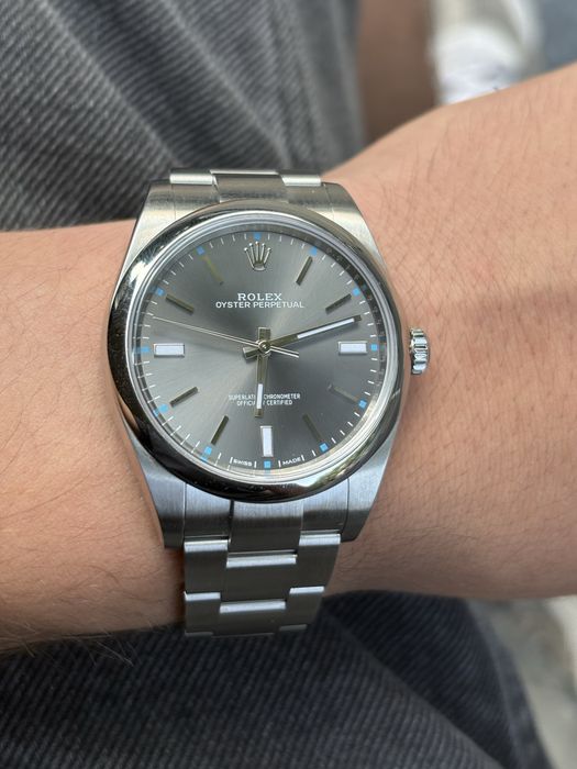 Rolex Oyster Perpetual 39 mm Dark rhodium dial С КУТИЯ