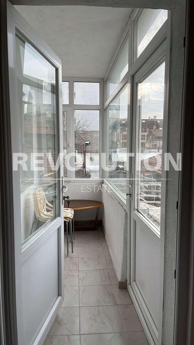 Дава се под наем Етаж от къща в Варна, Цветен квартал - 68 кв.м за 400 € - Снимка #8