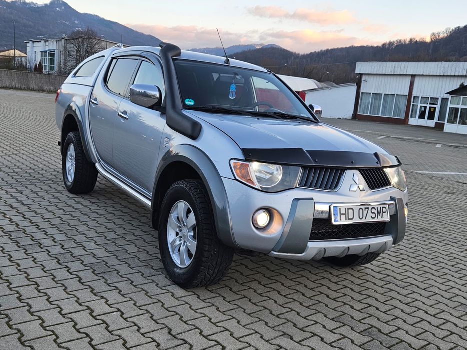 Vand Mitsubishi L200 cu anul de fabricatie 2009