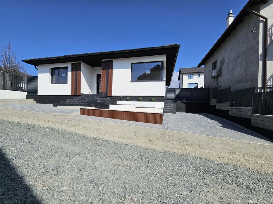 Casa cu teren în Șura Mare