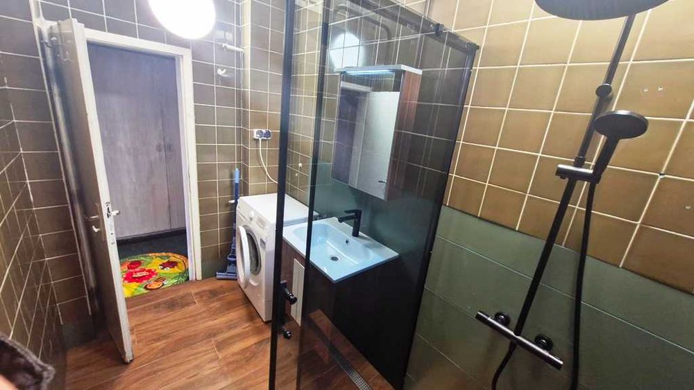 Дава се под наем Тристаен апартамент в София, Младост 2 - 106 кв.м за 700 € - Снимка #11