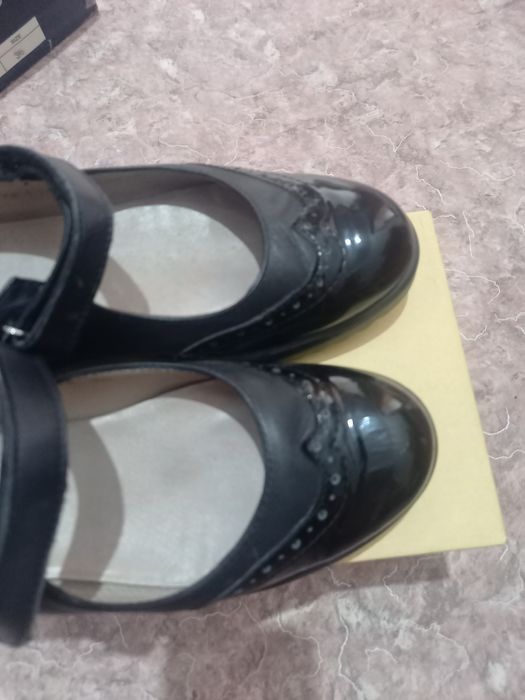 Продам обувь в хорошем состоянии