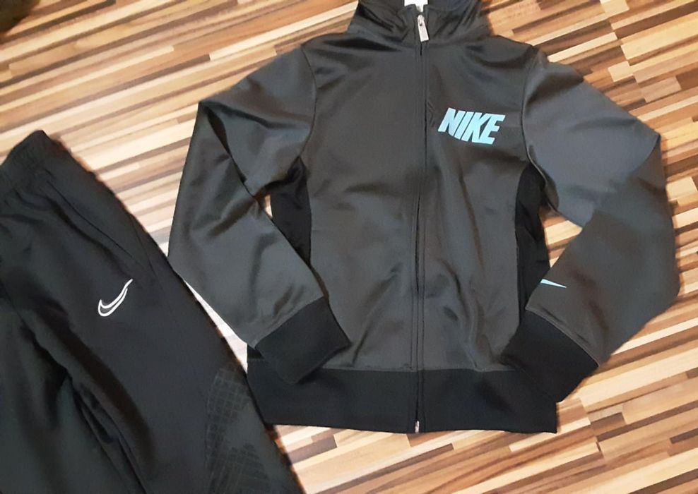 ( M 137-147) Nike оригинален екип