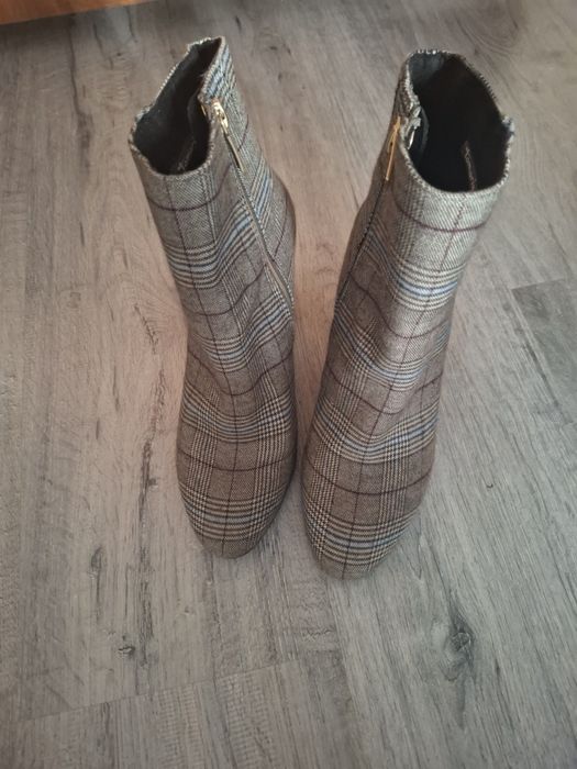 Боти на Тамарис . Номер 37