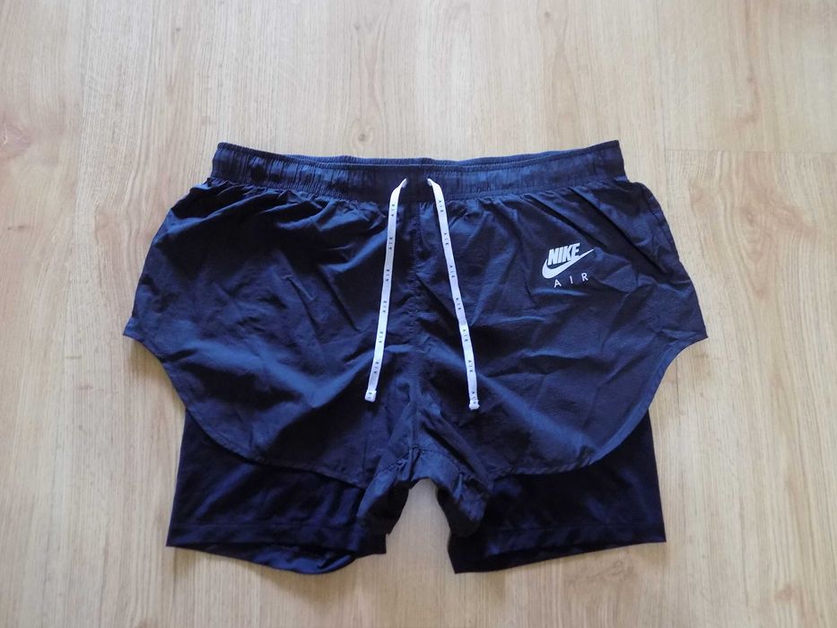 къси панталони nike air шорти клин оригинал дамски спорт крос фитнес M