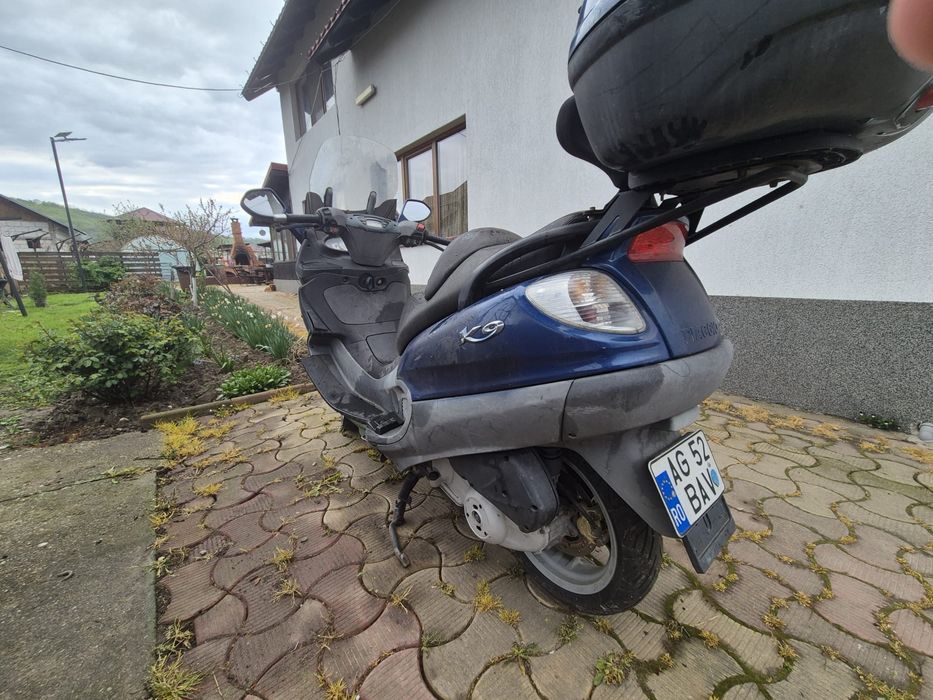 Dezmembrez maxi scooter Piaggio X9 Evolution 200cc maxiscooter scuter carene far bord oglinzi motor evacuare parbriz