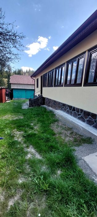 Casă de vânzare în zonă de munte!