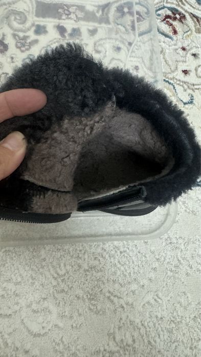 Продам зимниюю обувь