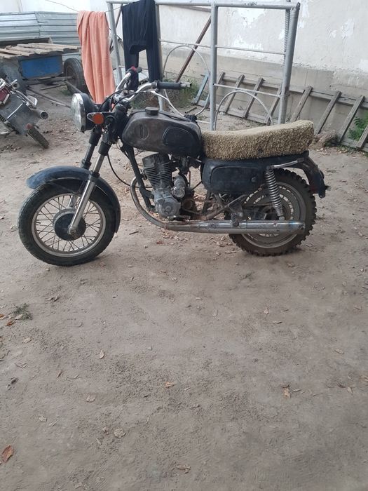 Продаю мотоцикл цена догаварная