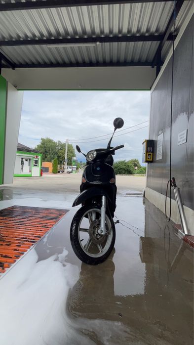Vand piaggio liberty 150 perfect functional,cu piese noi originale