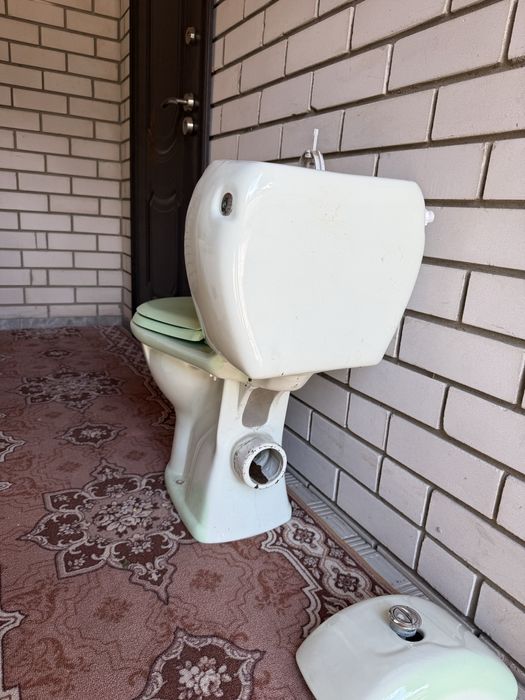 Продам унитаз б/у