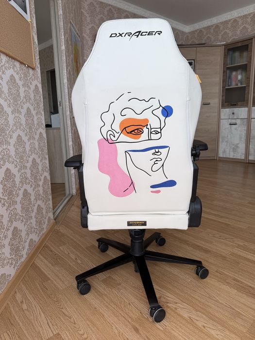 кресло компьютерное Dx Racer Craft