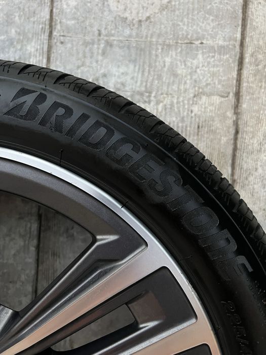 Комплект Гума Bridgstone turanza. 225 /45 /17