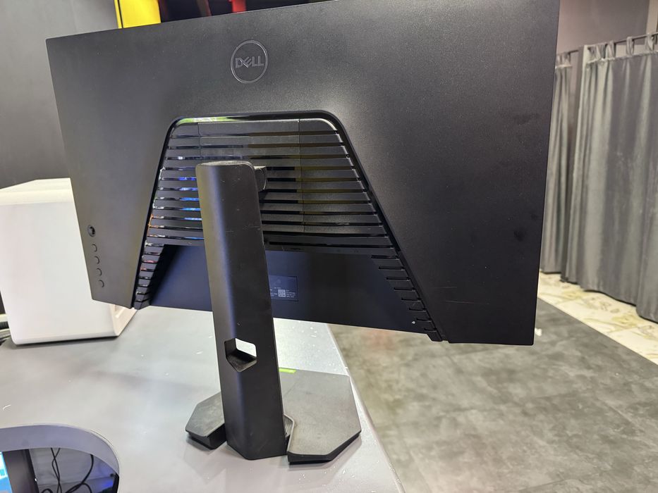 Монитор dell 165гц