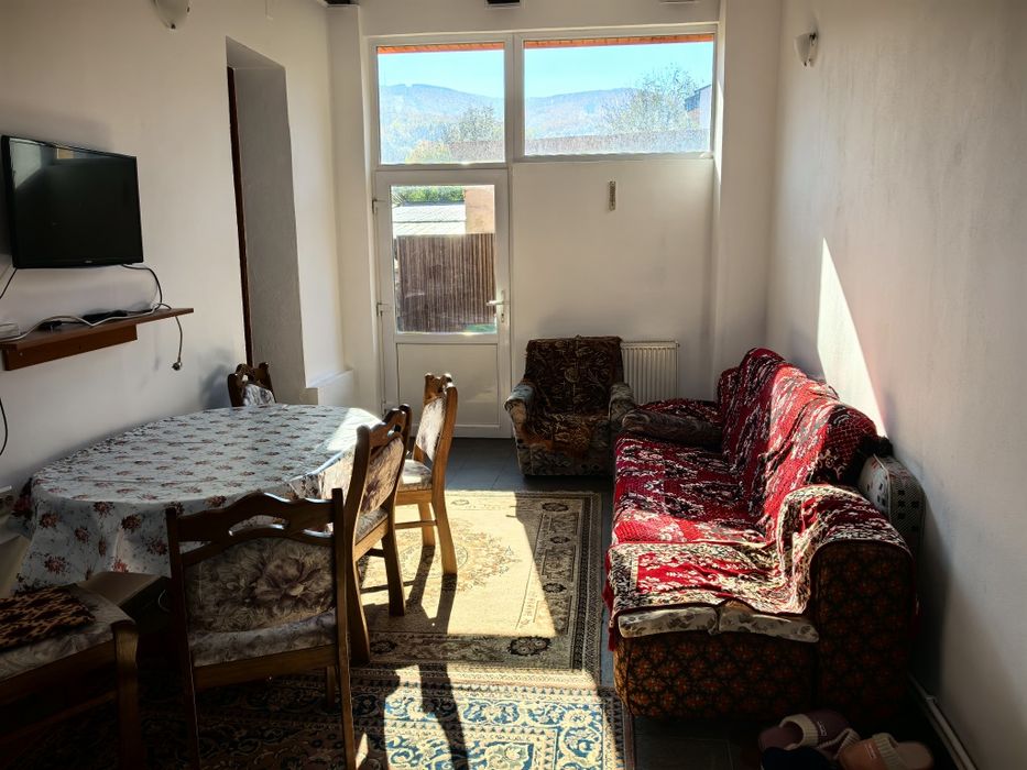 Inchiriez casa vacanta Valiug, încă disponibila pentru  1 mai