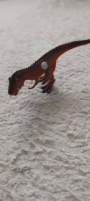 Dinozauri cu sunete și lumini