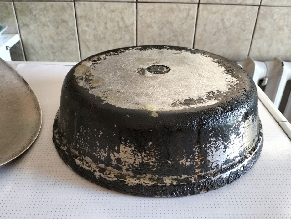 Продам сковороду чугунную