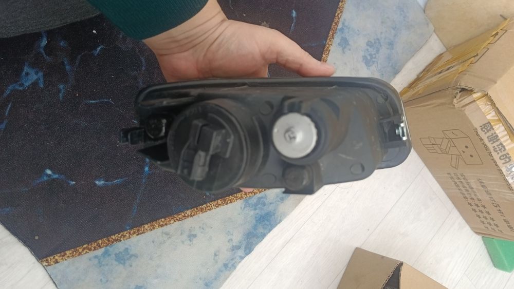 Продам противотуманки от Лексус ес 300