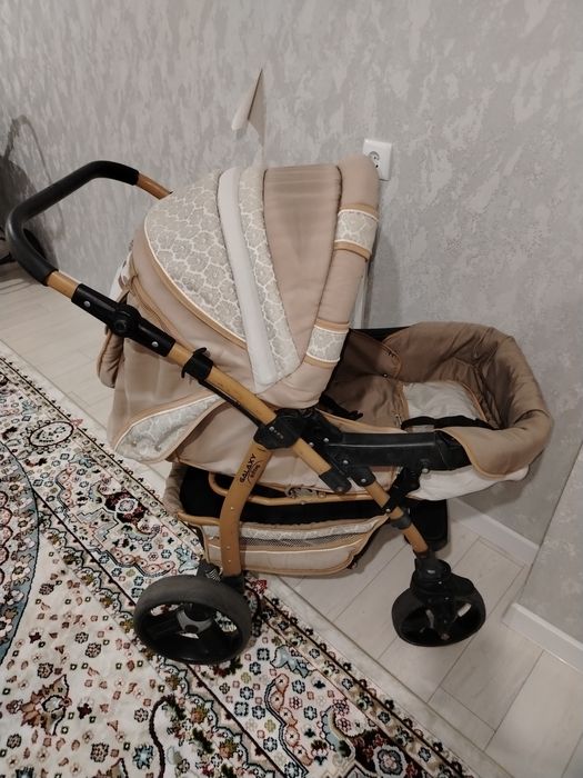 Детская коляска.