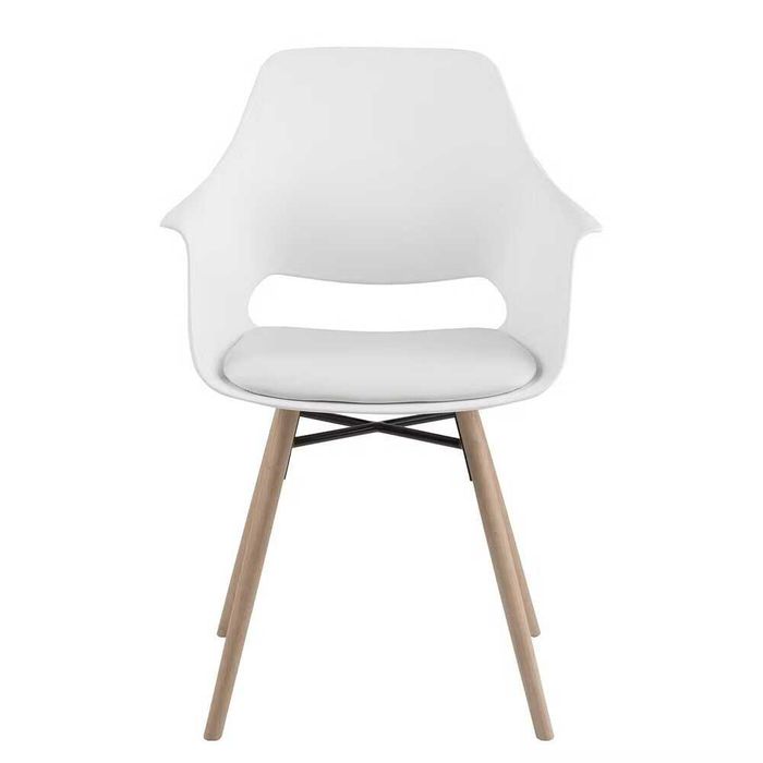 РАЗЧИСТВАМЕ СКЛАДА столове единични бройки по 59.90 евро