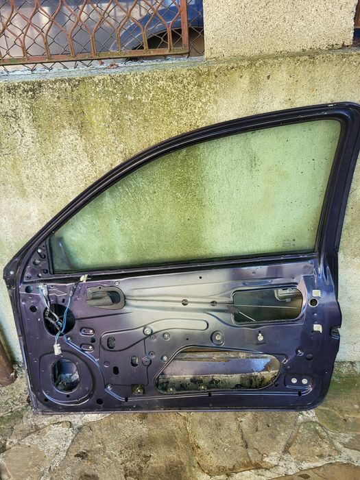 Предна дясна врата Opel Corsa B 2/3 врати