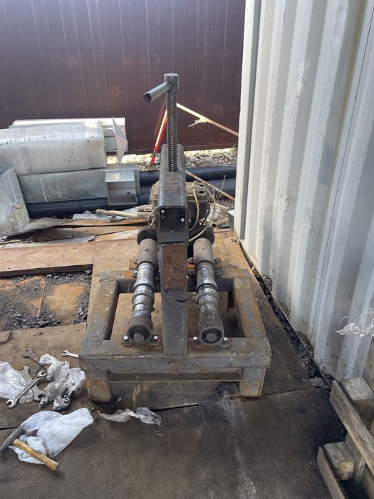 Продам трубогиб гнет профтрубу 80 мм,мощный