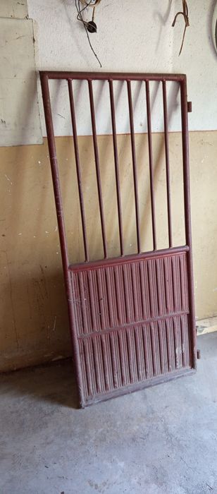 Градински метални врати