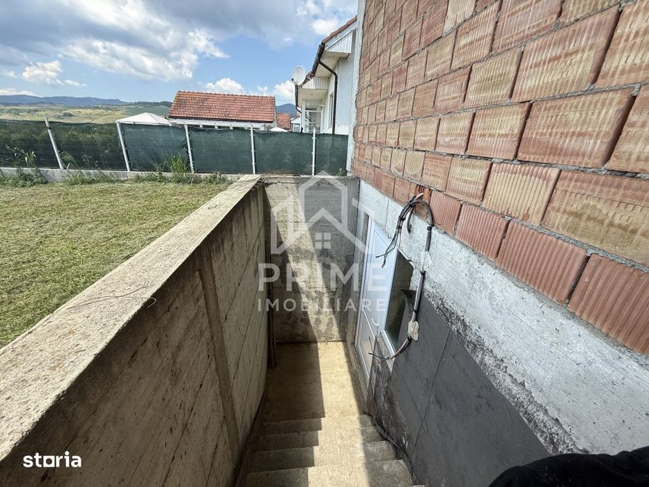 Casa semifinisata de vanzare | Cartier Recea | 604 mp teren| 104 mp ut