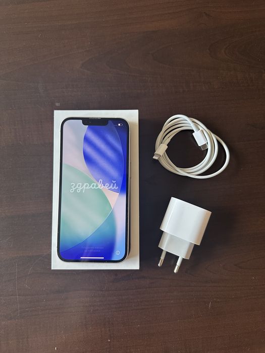 Iphone 13 + зарядно и кабел