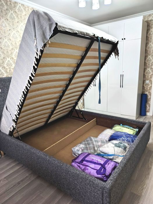 Продам кровать двуспальную