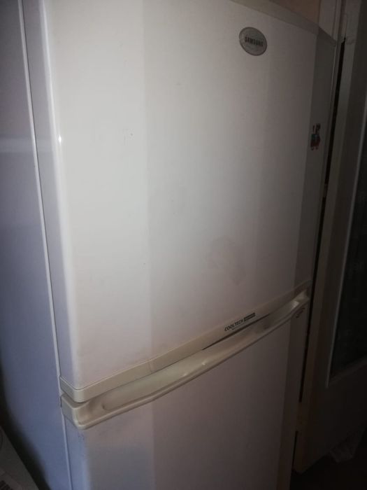 Продам холодильник