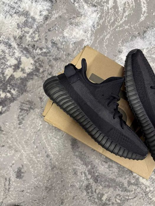Adidasi Yeezy Boost 350 Black Oynx