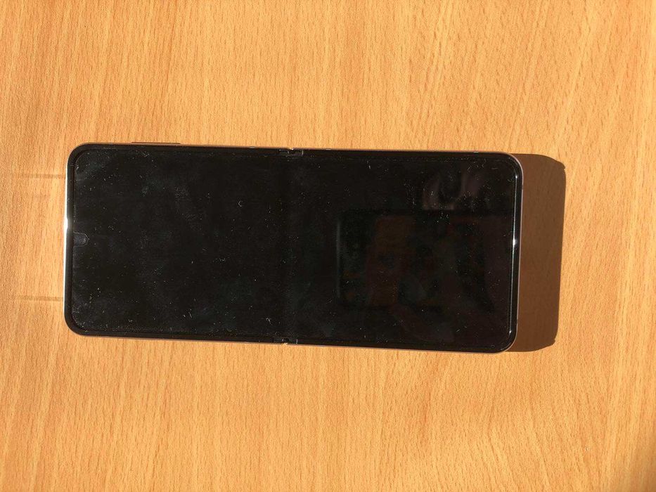 Samsung Galaxy Z flip4