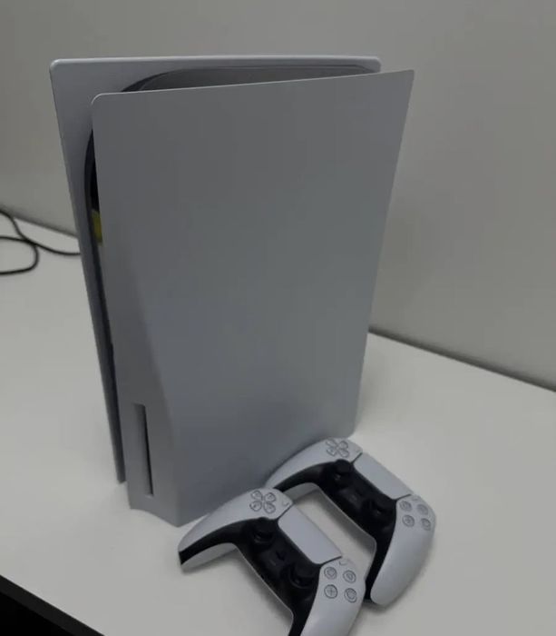 Продам ps5 срочно