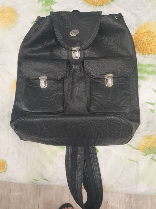 Продам сумочку и рюкзак