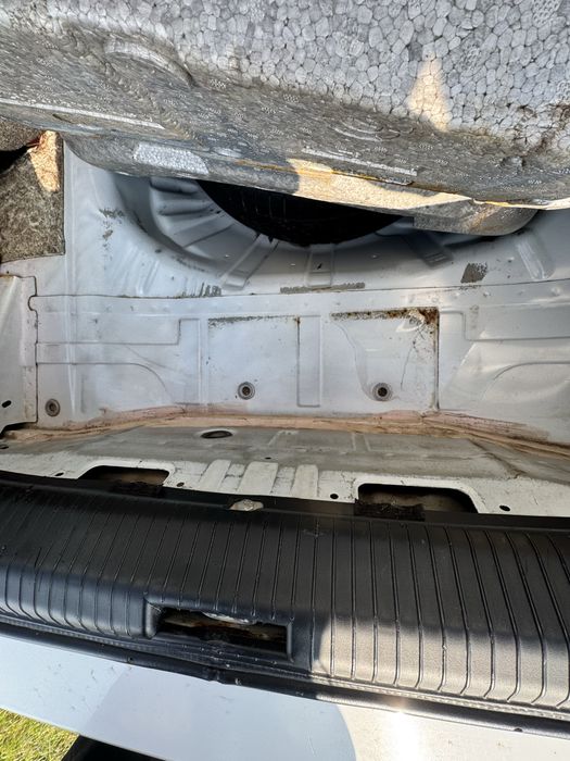 moshina ideal xolatda